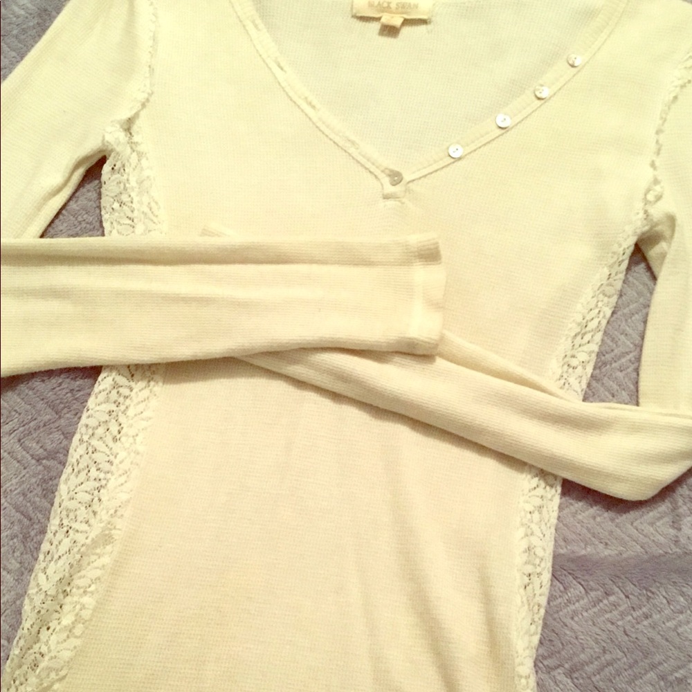 Black Swan Henley
